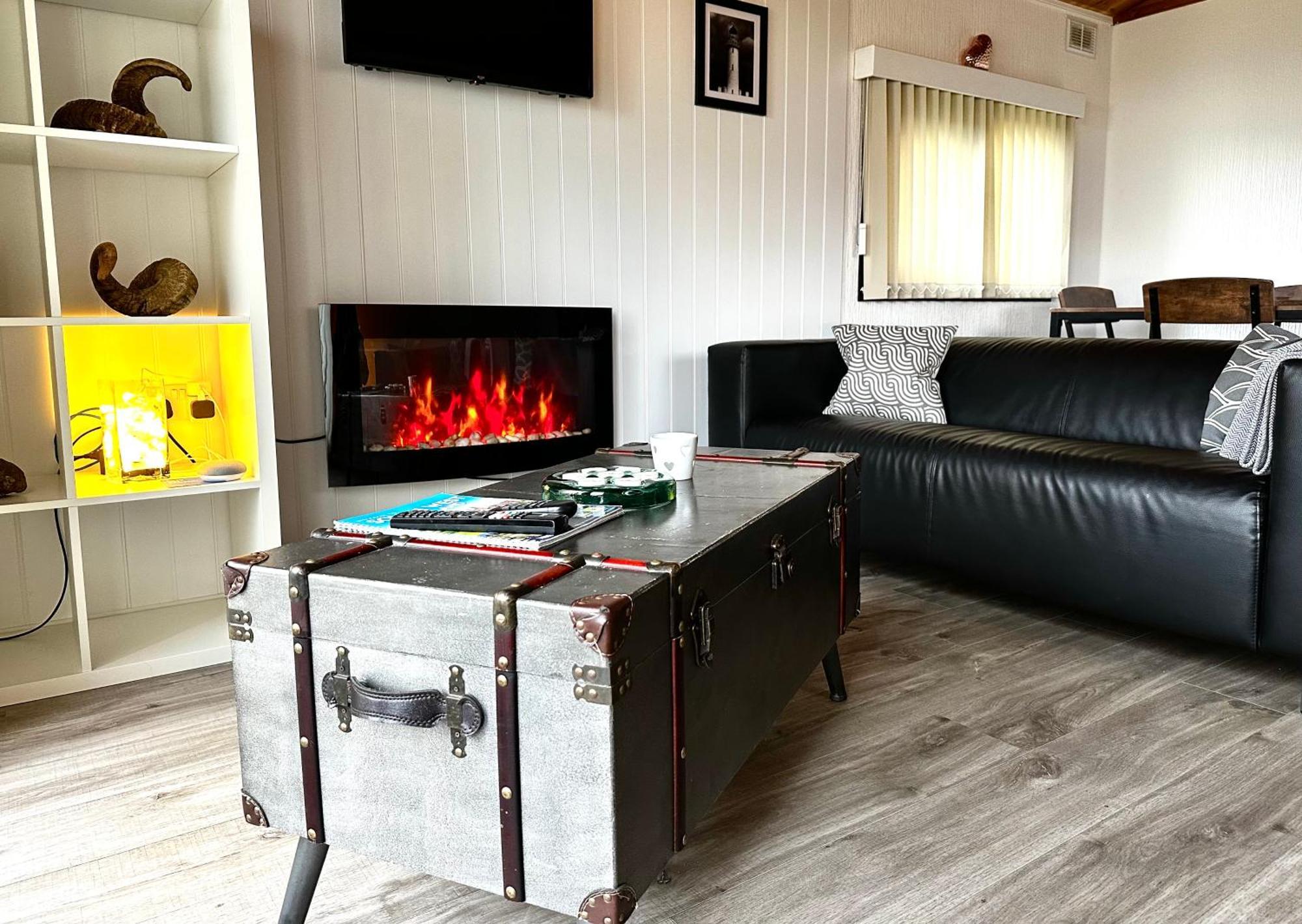 סטרנריר Lodge Cabin With Fabulous Views - Farm Holiday מראה חיצוני תמונה