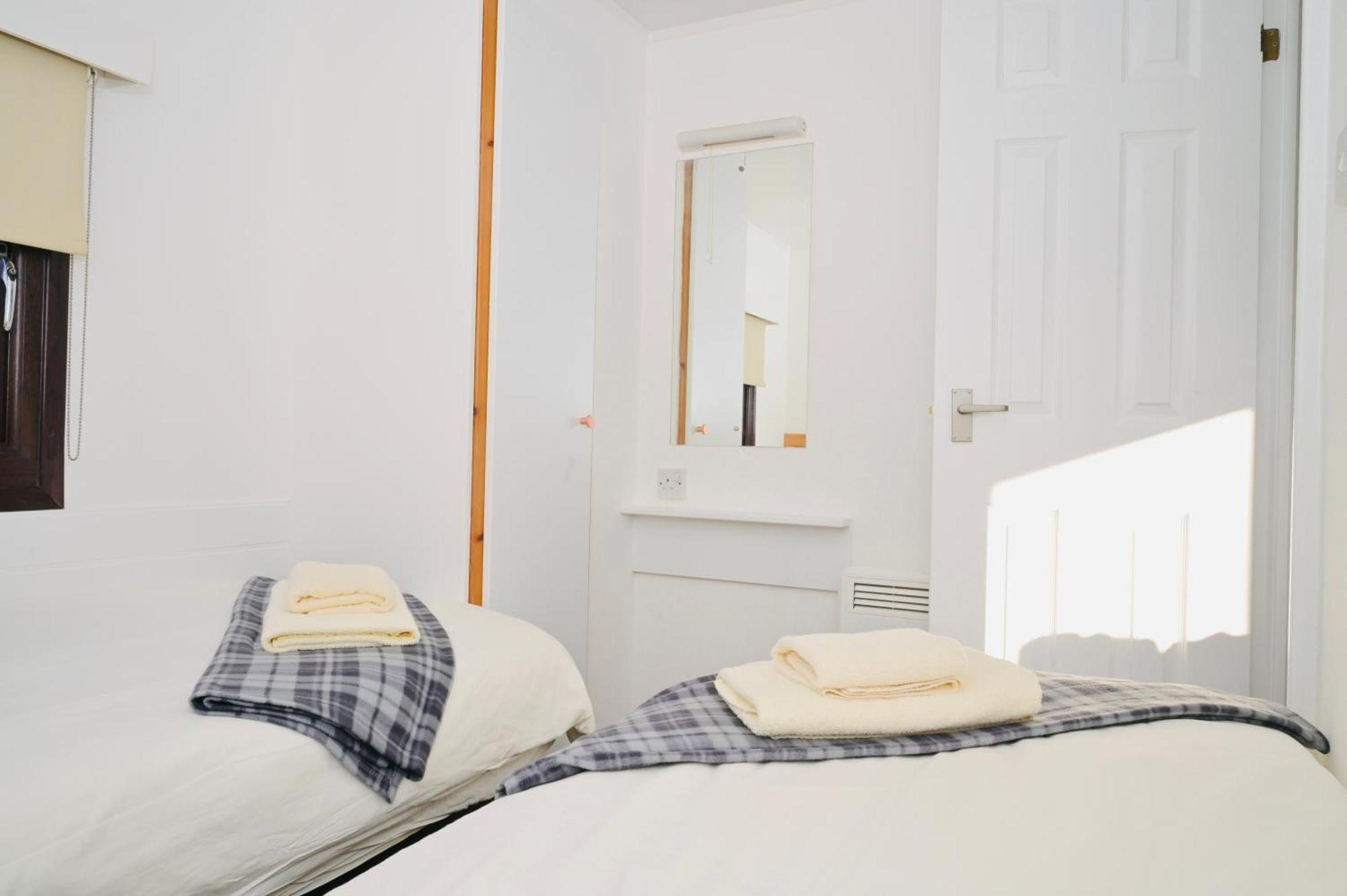 סטרנריר Lodge Cabin With Fabulous Views - Farm Holiday מראה חיצוני תמונה