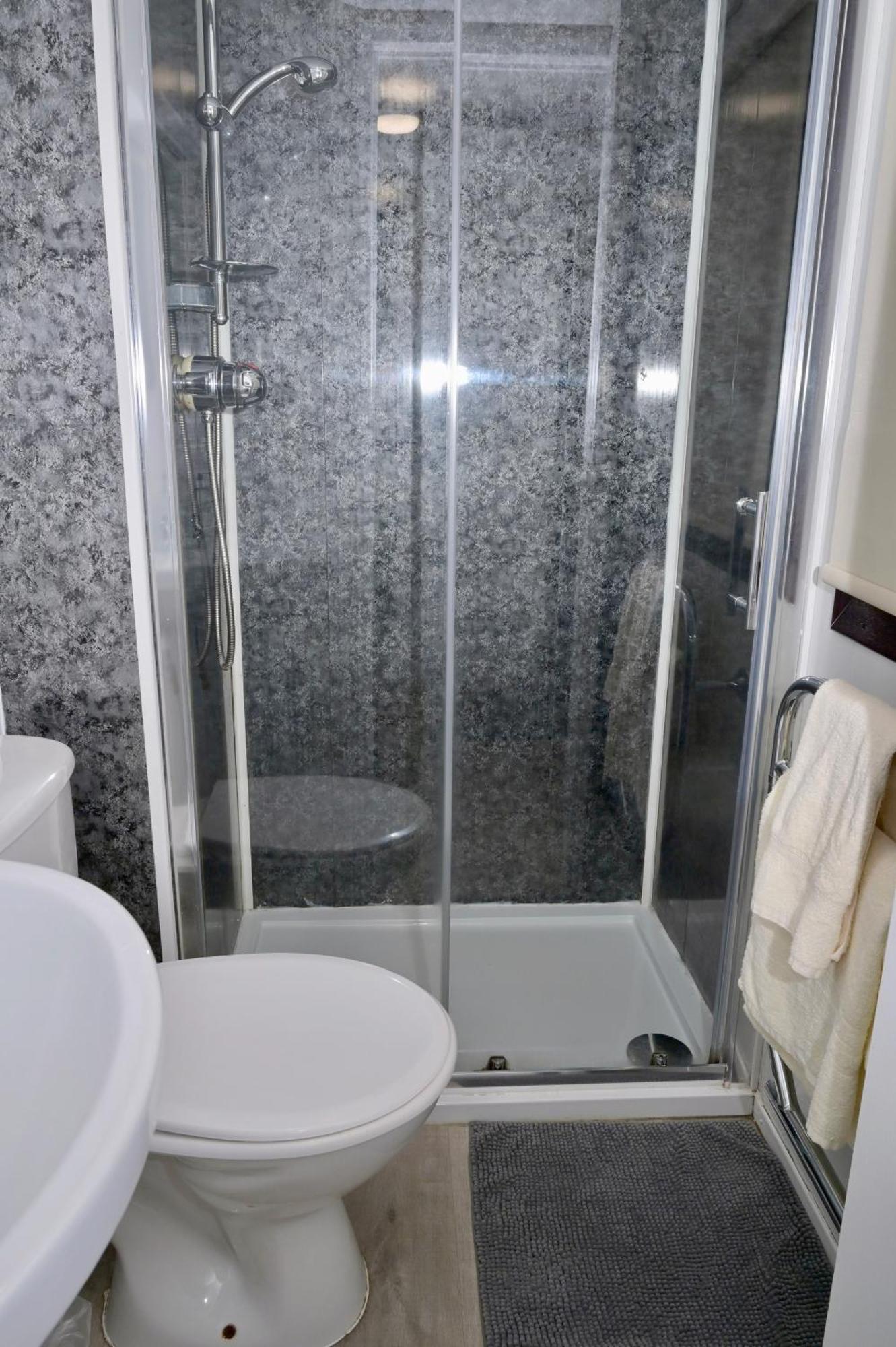 סטרנריר Lodge Cabin With Fabulous Views - Farm Holiday מראה חיצוני תמונה